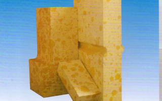Silica brick for glass furnace